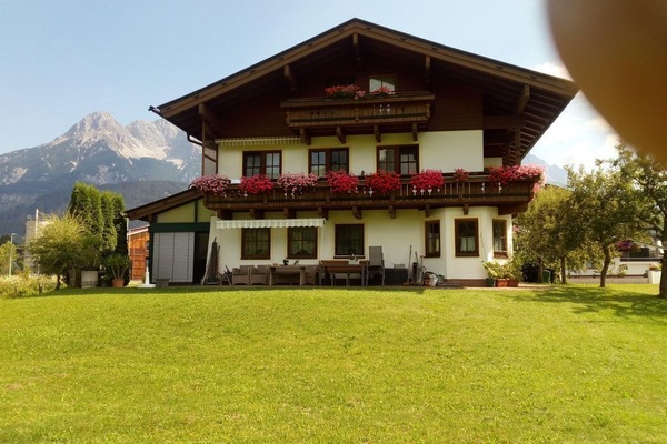 Löcker, Haus