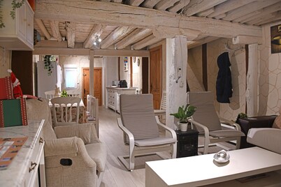 Holiday Home 'La Casa de los Abuelos' with Mountain Views, Wi-Fi & Air Conditioning