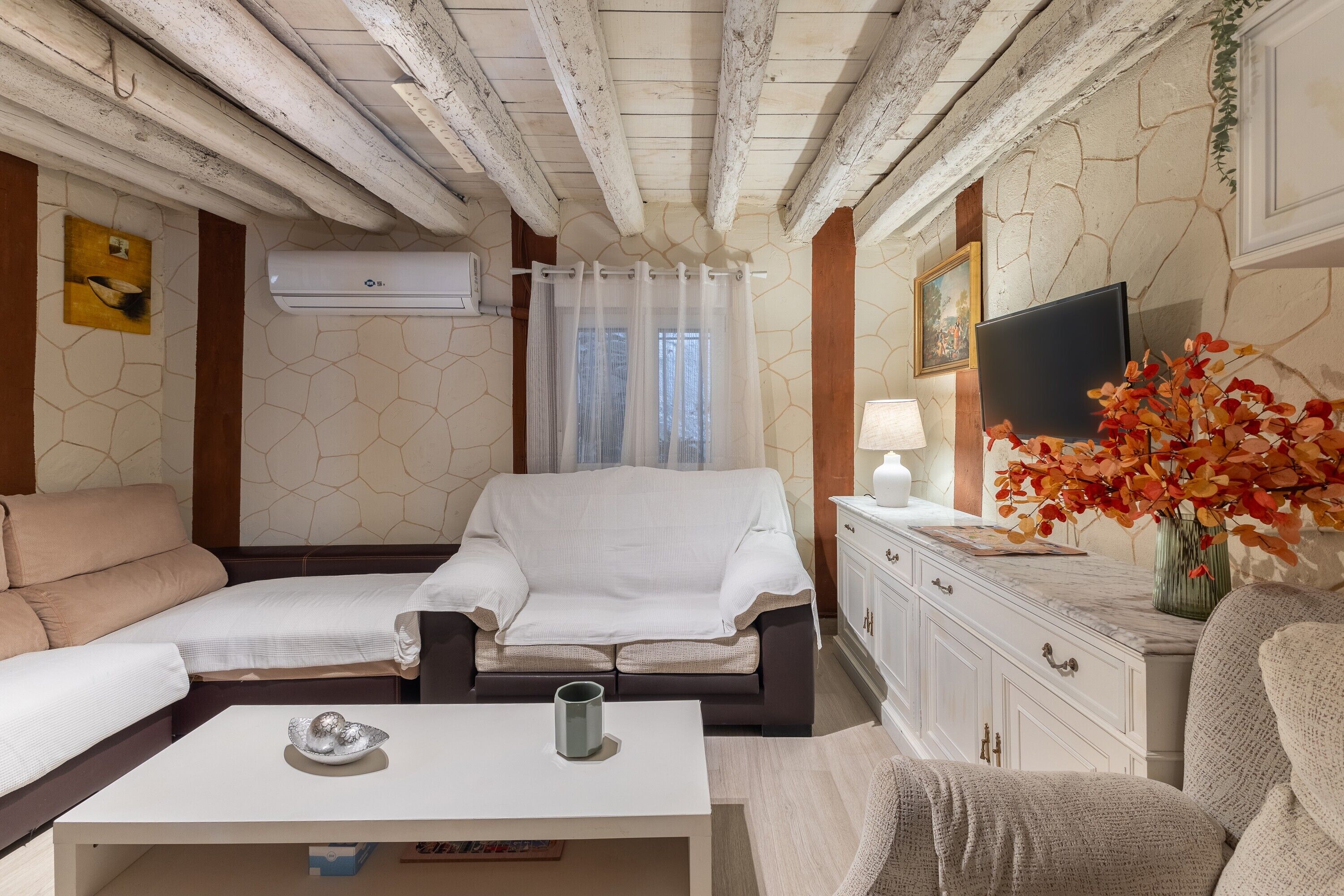 Una televisión, videojuegos