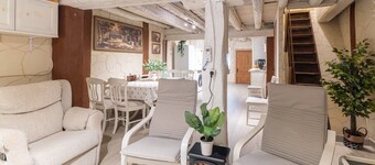 La Casa de los Abuelos - Spacious Rural Home in Sierra de Gredos for 13