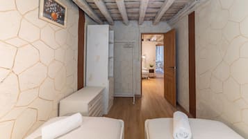 4 camere, ferro/asse da stiro, Wi-Fi, lenzuola