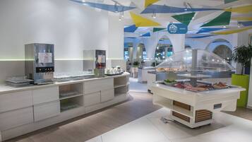 Desayuno bufé gratuito y diario