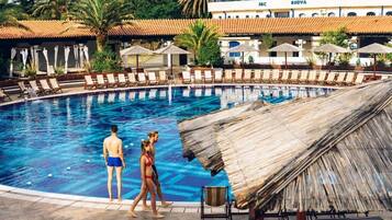 Piscina externa sazonal