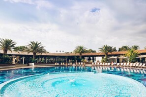 Unclassified image, 3 of 10, button - Tourist Resort Slovenska Plaža (Budva)