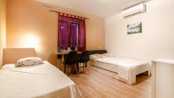 Camera tripla | Wi-Fi gratuito