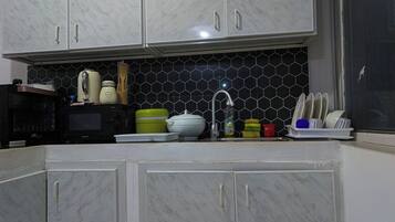 Apartment, 2 Bedrooms, Balcony, Ocean View | Interior