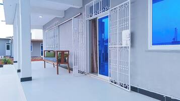 Apartment, 2 Bedrooms, Balcony, Ocean View | Terrace/patio