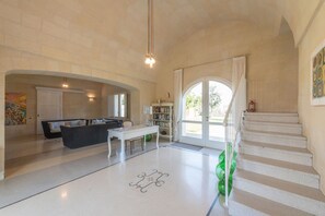 Interior - Masseria Scurpiti - exclusive stay in the heart of Salento (Borgagne)