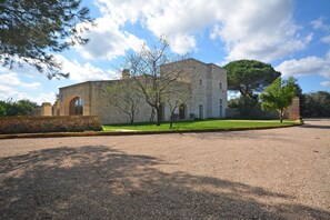 Exterior - Masseria Scurpiti - exclusive stay in the heart of Salento (Borgagne)