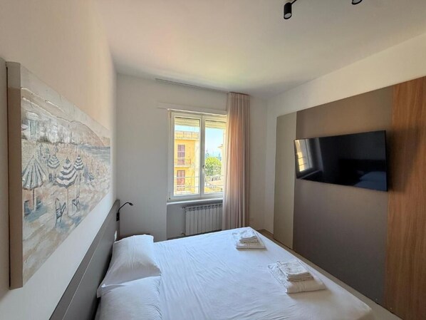 Imagen sin descripción, 1 de 18, botón