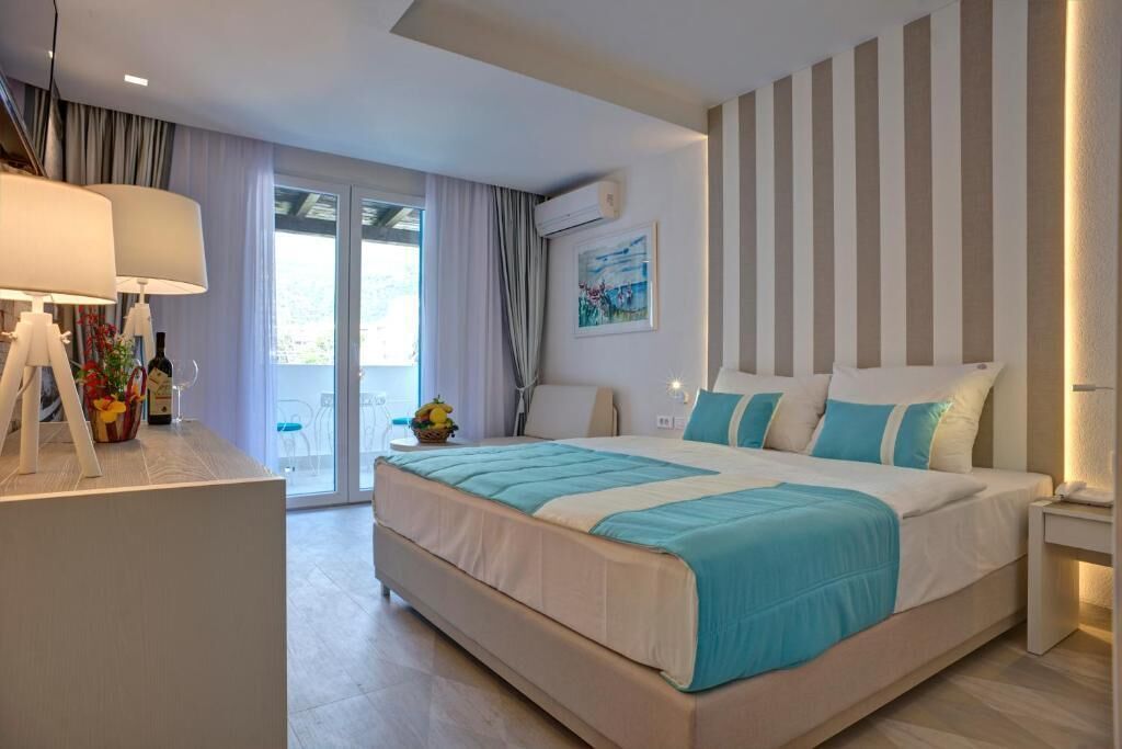 Standard Double or Twin Room, 1 Queen Bed with Sofa bed, Balcony | In-room safe, desk, free WiFi, wheelchair access