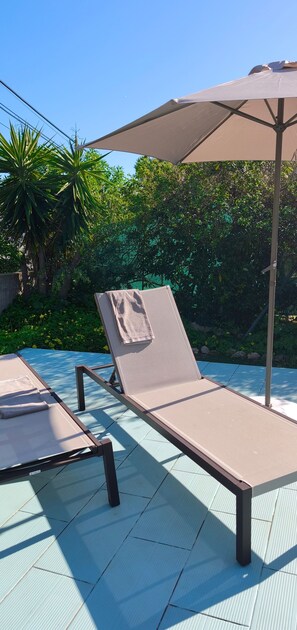 Unclassified image, 5 of 26, button - Between Carvoeiro and Benagil, at Centeanes next to the beach (Carvoeiro)