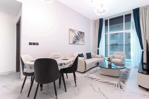 Interior - Free housekeeping visits during your stay - StayShort - Modern 2BR in Arjan that Sleeps 4 (Dubai Science Park)