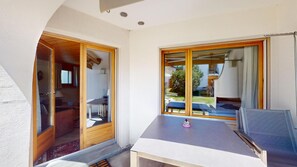 Dining - Abitaziun Bernina 3 in Bever: Ground-Floor Alpine Apartment with Views (Bever)