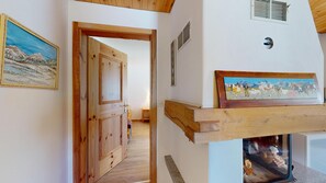Interior - Abitaziun Bernina 3 in Bever: Ground-Floor Alpine Apartment with Views (Bever)