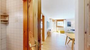 Interior - Ground-Floor Holiday Apartment in Bever with Terrace, Lift & Parking (Bever)