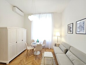 Immagine non classificata, 3 di 14, pulsante