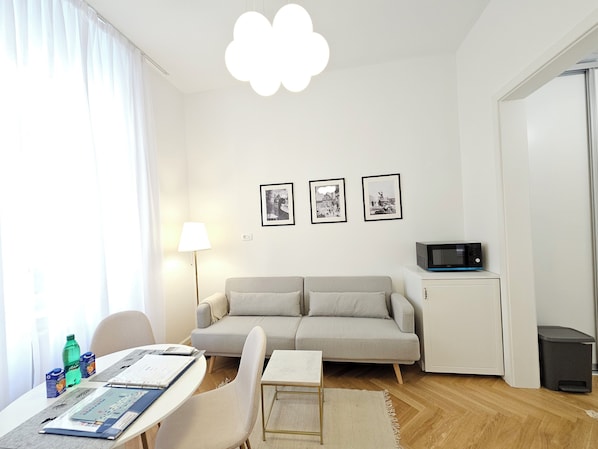 Immagine non classificata, 1 di 14, pulsante