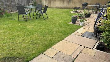 Shared Dormitory, 1 Bedroom | Garden