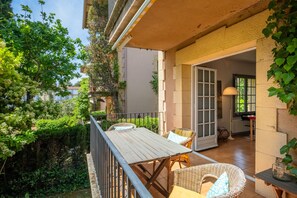 Outdoor dining - AF-2 Beautiful house with swimming pool (Calella de Palafrugell)