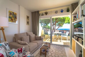 Living area - AQ-6 Beautiful sea views, pool, next to center and beaches (Calella de Palafrugell)