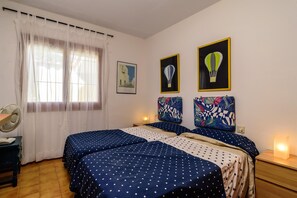 Room - K-8 Apartment with wonderful sea views (Calella de Palafrugell)