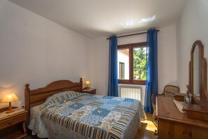 Room - W-1 Duplex with great terrace and wonderful views. (Calella de Palafrugell)