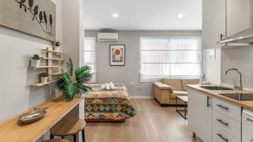 Ferros/tábuas de passar roupa, Wi-Fi, roupa de cama