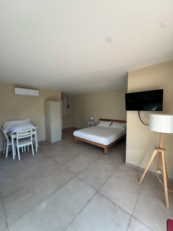 Imagen sin descripción, 1 de 10, botón