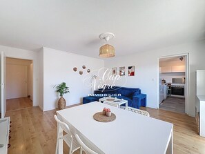 Dining - 3-star T3 apartment with terrace 200m from Cavalière beach (Le Lavandou)