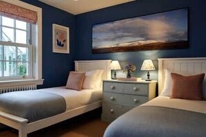 2 Schlafzimmer, Reisekinderbett, kostenloses WLAN, Bettwäsche