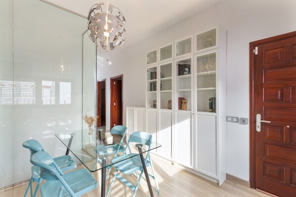 Interior - Teror Hills: Your Ideal Retreat Where Mountain Peace Meets the Blue Atlantic (El Escobonal)