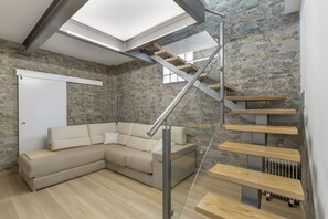 Unclassified image, 2 of 31, button - Teror Hills: Your Ideal Retreat Where Mountain Peace Meets the Blue Atlantic (El Escobonal)