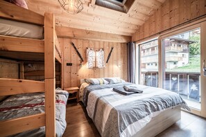 5 bedrooms, WiFi - Chalet “Stéphane”: Mountain View, Private Terrace, and Wi-Fi (Châtel)
