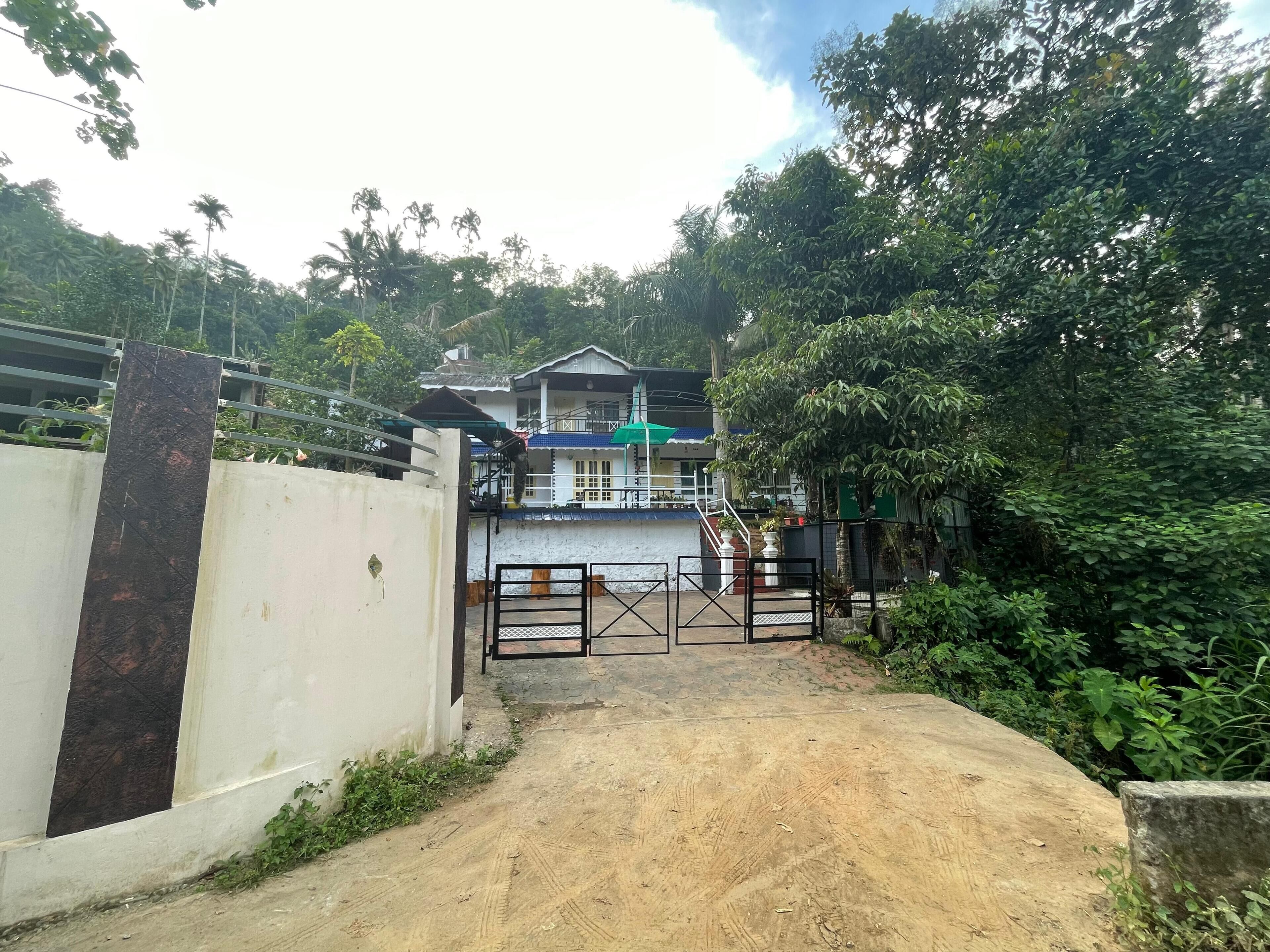 Khuôn viên nơi lưu trú