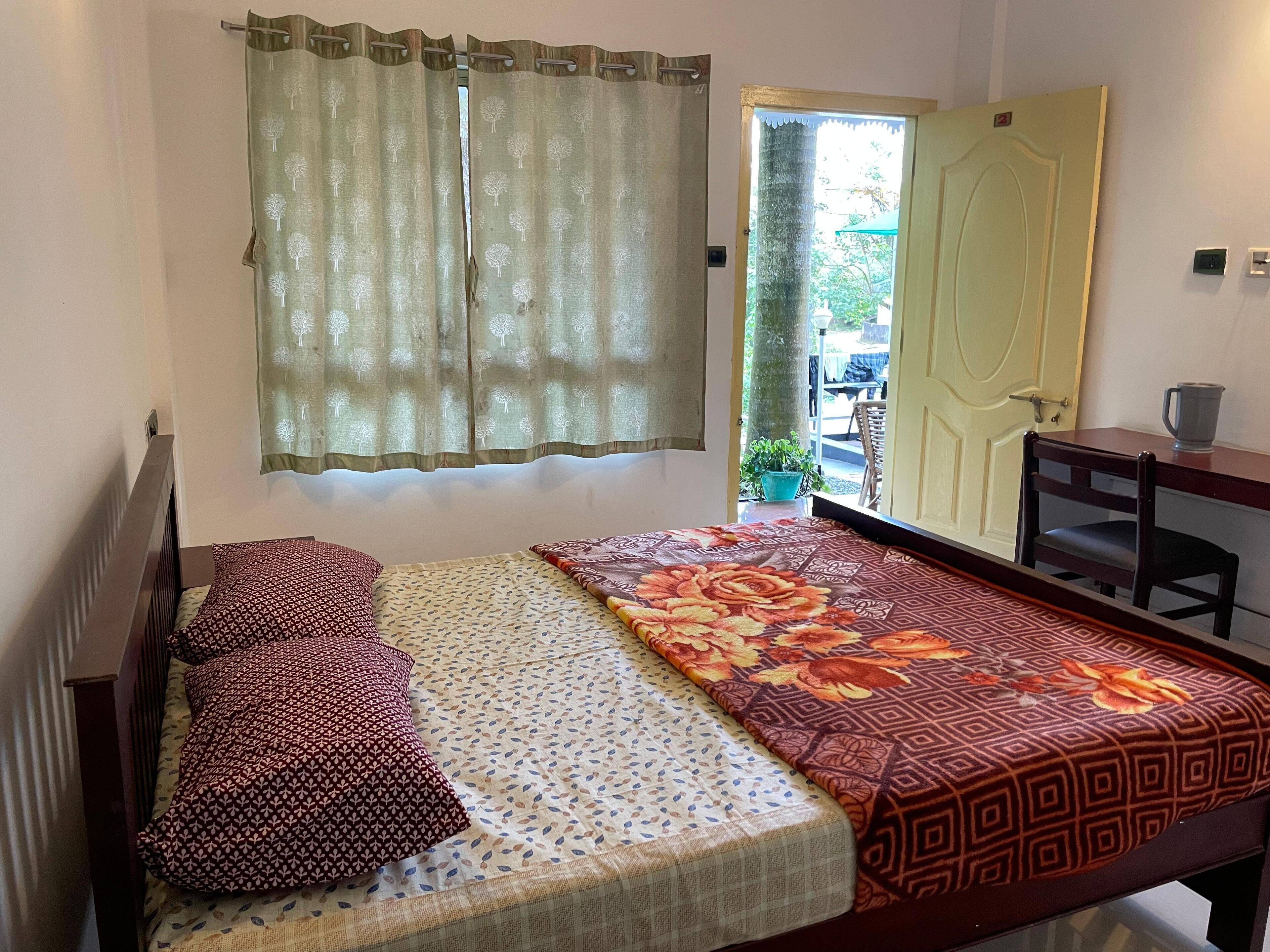 Phòng Tiêu chuẩn | Khu vực làm việc phù hợp cho laptop 