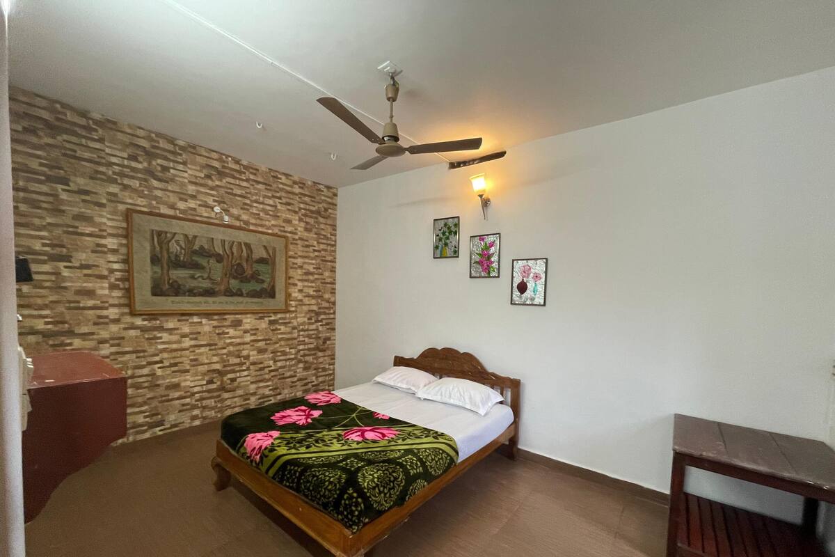 Phòng dành cho gia đình | Khu vực làm việc phù hợp cho laptop