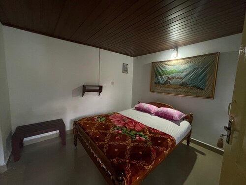 Green woods cottage anachal munnar 