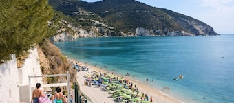 San Michele - B&B 21 with Veranda, Wi-Fi and Air Conditioning