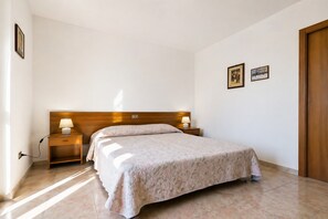 1 camera, Wi-Fi, lenzuola