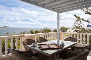 Deluxe Villa, Balcony, Sea View | Balcony - Seashore Villas Tinos (Tinos)