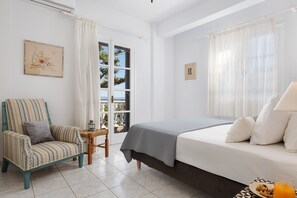 Vila Deluks, pemandangan laut | Meja kerja, tirai kedap cahaya, kedap suara, dan setrika/meja setrika