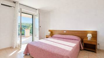 1 habitación, wifi y ropa de cama