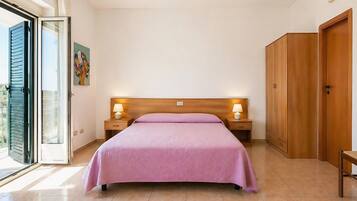 1 habitación, wifi y ropa de cama