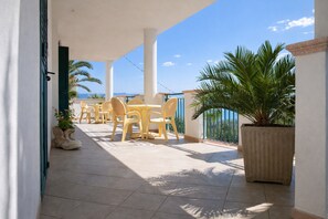 Unclassified image, 3 of 41, button - San Michele - 10 - Bungalow with Sea View Window, Wi-Fi and Air Conditioning (Mattinata)