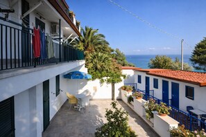 Unclassified image, 5 of 41, button - San Michele - 11 - Bungalow with Sea View Window, Wi-Fi and Air Conditioning (Mattinata)