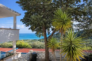 Unclassified image, 3 of 41, button - San Michele - 11 - Bungalow with Sea View Window, Wi-Fi and Air Conditioning (Mattinata)