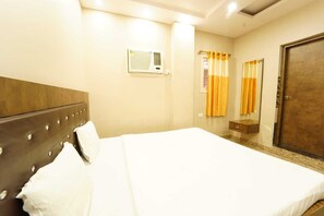 Deluxe Double or Twin Room - Saharsh Banquet Hall And Hotels  (Patna)