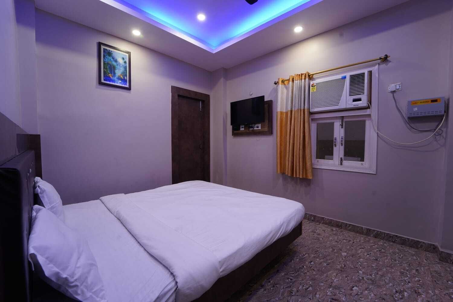 Deluxe Double or Twin Room | Desk, laptop workspace, free WiFi