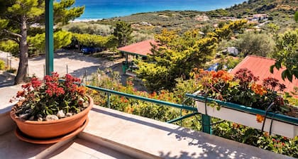 San Michele - 3 – Bungalow mit Meerblick-Fenster, WLAN und Klimaanlage